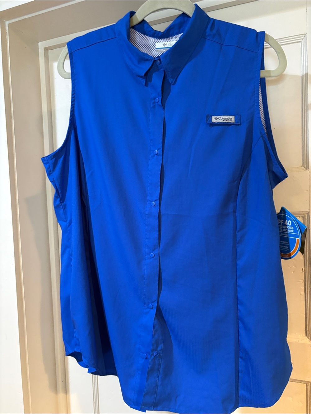 NWT XLColumbia Women's Button-Front Sleeveless Shirt - Bright Blue